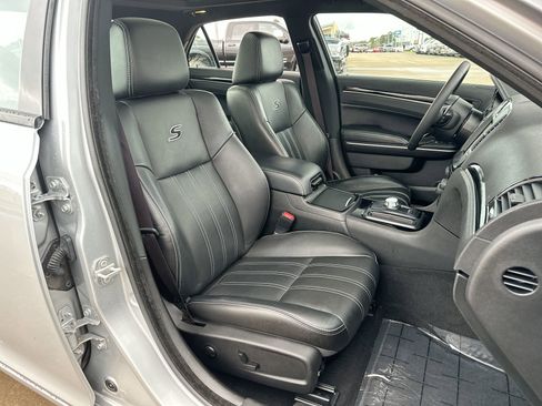 Used 2023 Chrysler 300 S image 25