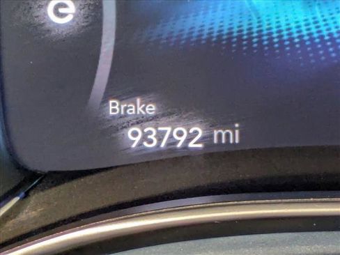 Used 2017 Chrysler Pacifica Platinum image 12