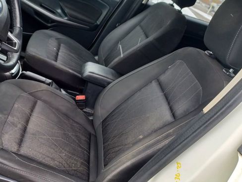 Used 2020 Ford EcoSport SE w/ SE Convenience Package image 6