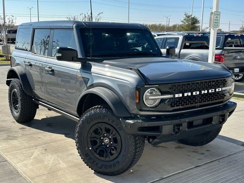 New 2025 Ford Bronco Badlands image 28