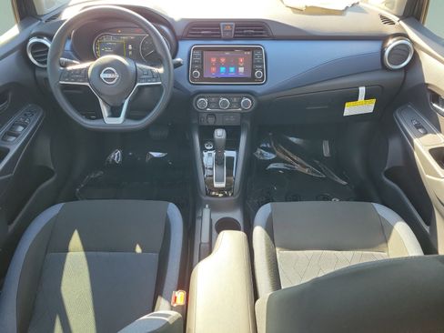 Used 2025 Nissan Versa SV w/ Trunk Package FWD image 15
