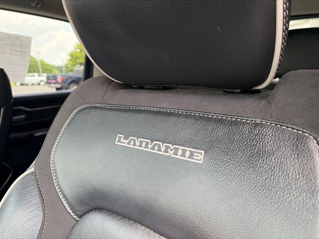 Used 2022 RAM 1500 Laramie AWD/4WD image 11