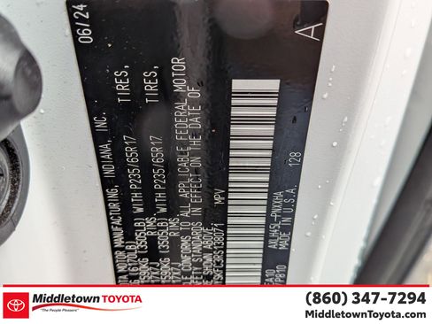 Used 2024 Toyota Sienna XLE image 40