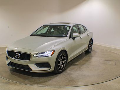 Used 2019 Volvo S60 T6 Momentum w/ Premium Package