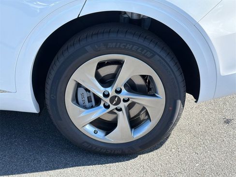 New 2026 Genesis GV70 2.5T image 20