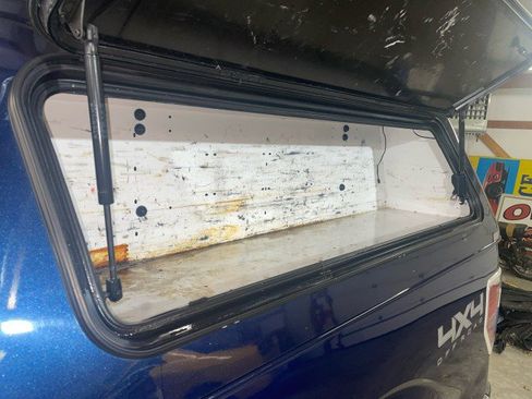 Used 2011 Ford F150 XLT w/ XLT Chrome Pkg image 31