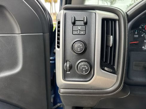 Used 2018 GMC Sierra 1500 SLT AWD/4WD image 54