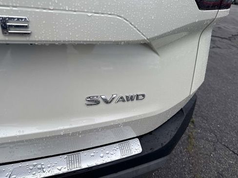 Used 2023 Nissan Rogue SV image 5