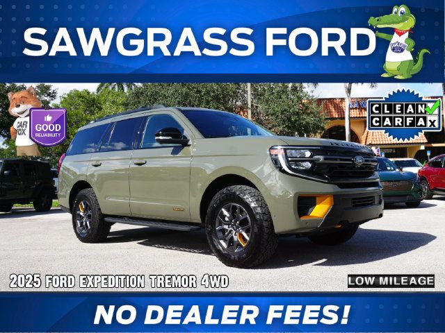 Used 2025 Ford Expedition Tremor AWD/4WD image 1