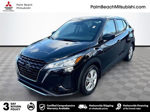 Used 2021 Nissan Kicks S image 1