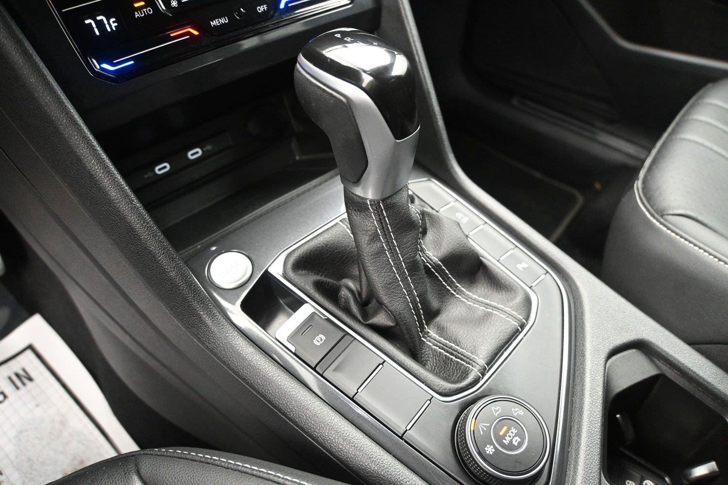 Certified 2023 Volkswagen Tiguan SE R-Line AWD/4WD image 5