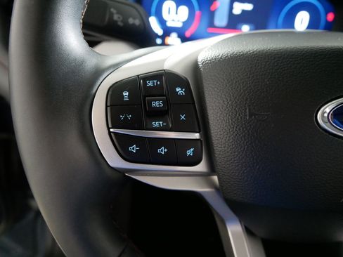 Used 2025 Ford Explorer Active w/ Active Comfort Package AWD/4WD image 27