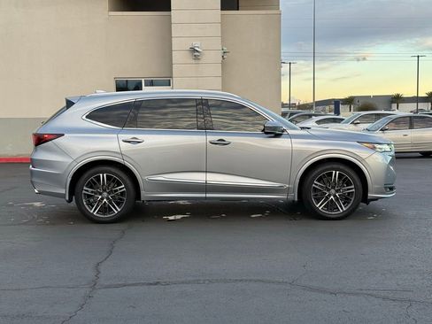 Used 2025 Acura MDX Advance Package image 3