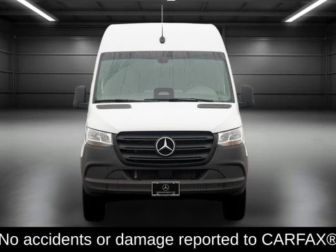 Used 2025 Mercedes-Benz Sprinter 2500 image 2