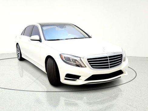 Used 2017 Mercedes-Benz S 550 Sedan image 4