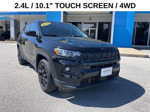 Used 2022 Jeep Compass Latitude AWD/4WD image 1