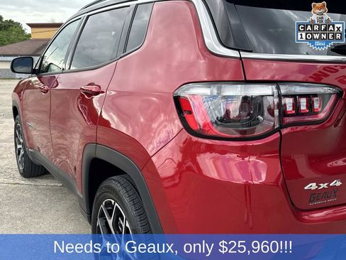 Used 2025 Jeep Compass Limited AWD/4WD image 11