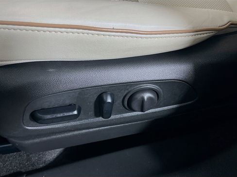 Used 2024 Buick Encore GX Avenir w/ Avenir Convenience Package image 18