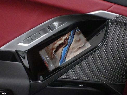 New 2025 BMW 740i xDrive image 32