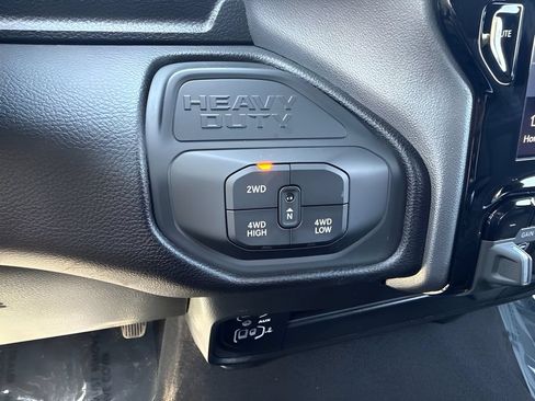Used 2025 RAM 2500 Big Horn AWD/4WD image 19