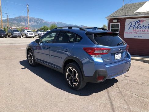 Used 2021 Subaru Crosstrek 2.5i Limited w/ Moonroof Package 1 AWD/4WD image 3