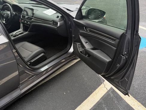 Used 2020 Honda Accord Sport image 28