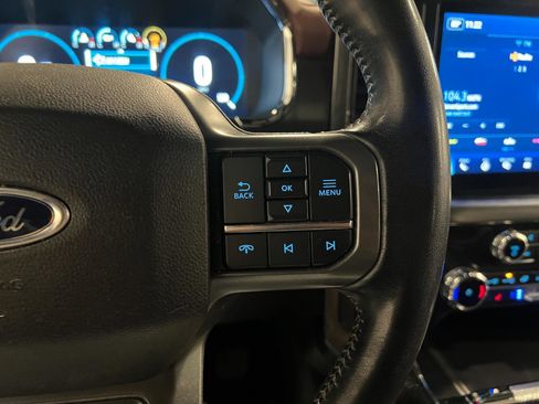 Used 2022 Ford F150 Lariat image 14