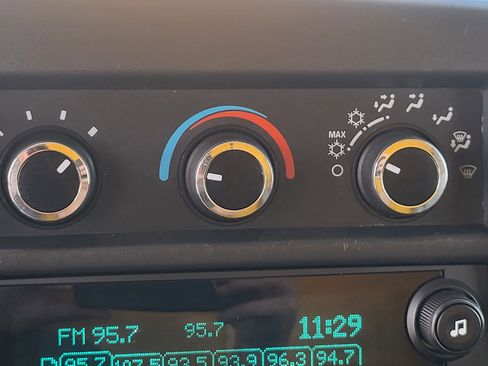 Used 2017 GMC Savana 3500 RWD image 16