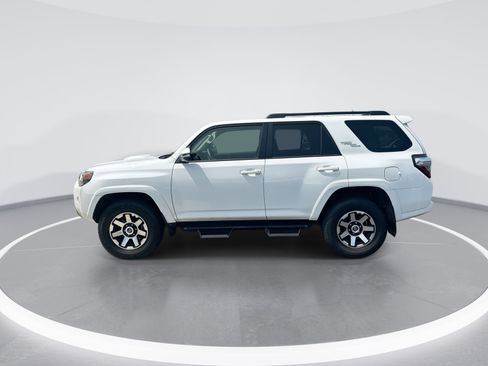 Used 2022 Toyota 4Runner TRD Off-Road Premium AWD/4WD image 6