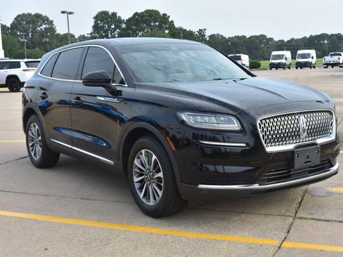 Used 2022 Lincoln Nautilus Reserve FWD image 3