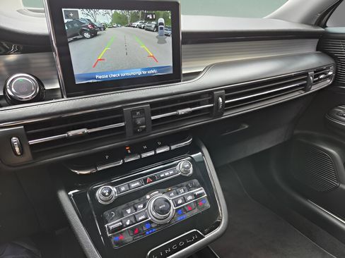 Used 2020 Lincoln Corsair FWD w/ Equipment Group 101A image 33