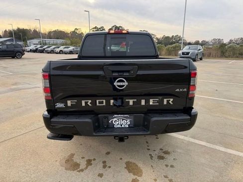 New 2026 Nissan Frontier SV image 4
