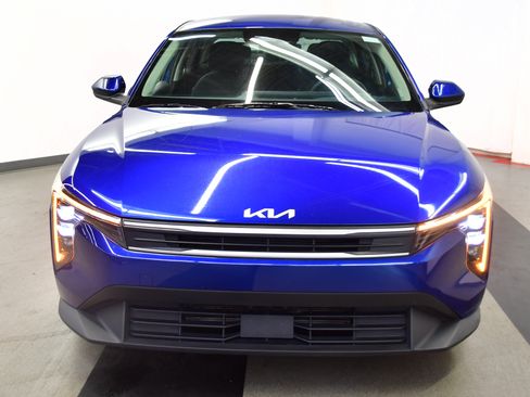 Used 2025 Kia K4 FWD image 3