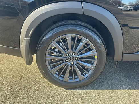 New 2026 Nissan Pathfinder SL image 17