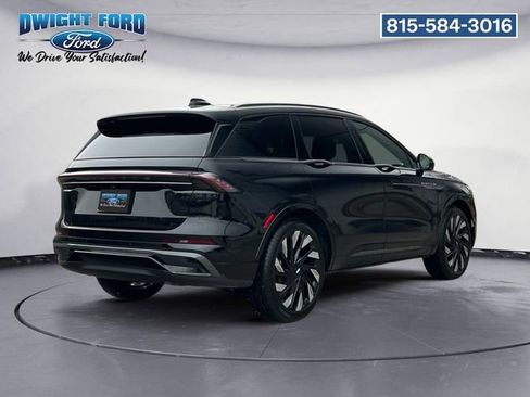 Used 2025 Lincoln Nautilus Reserve w/ Jet Appearance Package image 5