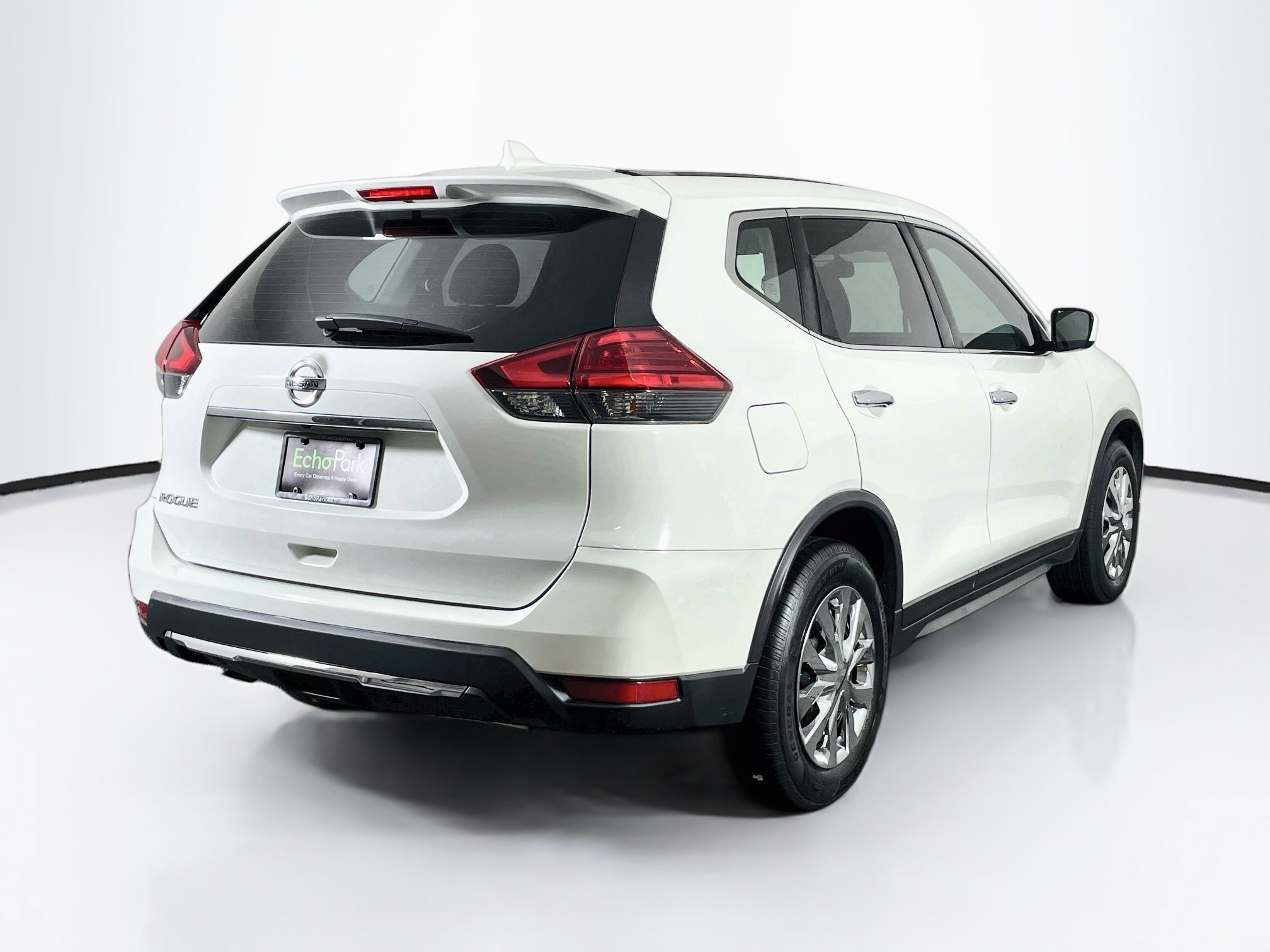 Used 2017 Nissan Rogue S FWD image 9