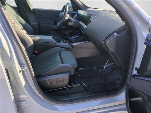 Certified 2025 BMW X3 xDrive30i w/ M Sport Package image 22