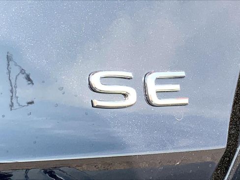 New 2026 Volkswagen Jetta SE FWD image 15