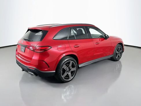 Used 2025 Mercedes-Benz GLC 300 4MATIC image 7