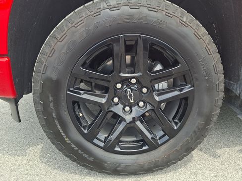 Used 2025 Chevrolet Silverado 1500 Custom w/ Rally Edition AWD/4WD image 25