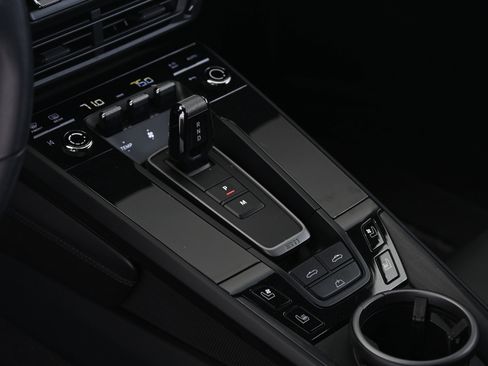 Used 2022 Porsche 911 Carrera 4S image 33