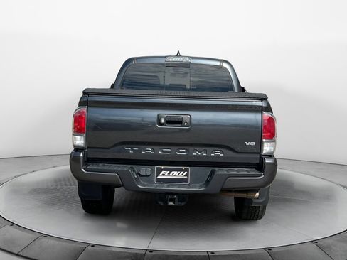 Used 2022 Toyota Tacoma TRD Sport AWD/4WD image 6