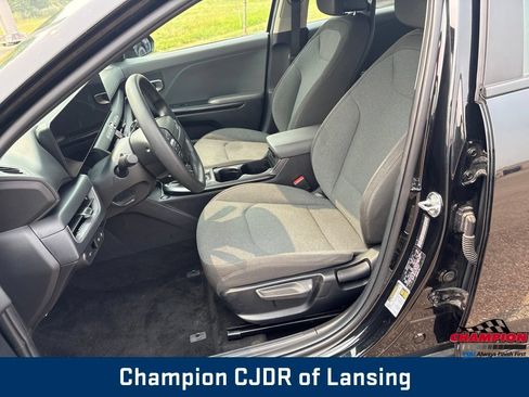 Used 2025 Kia K4 FWD image 13