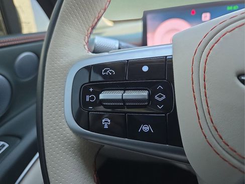 Used 2025 Genesis GV80 3.5T image 19