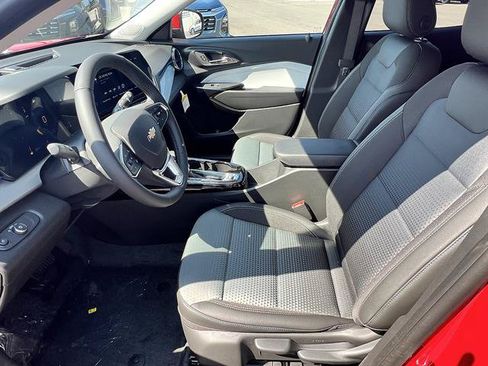 New 2026 Chevrolet Trax LT w/ Driver Confidence Package FWD image 11