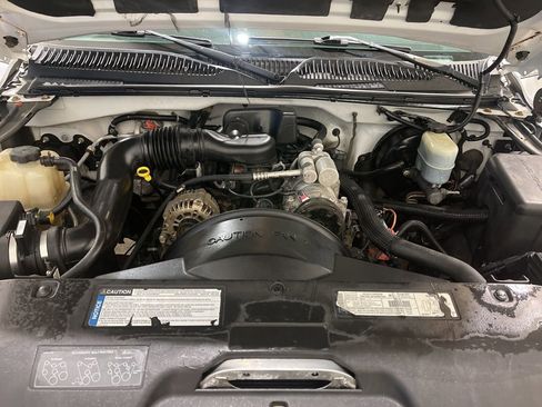 Used 2000 Chevrolet Silverado 1500 2WD Regular Cab w/ Exterior Appearance Pkg image 26
