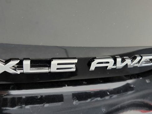 Certified 2024 Toyota Highlander XLE AWD/4WD image 21