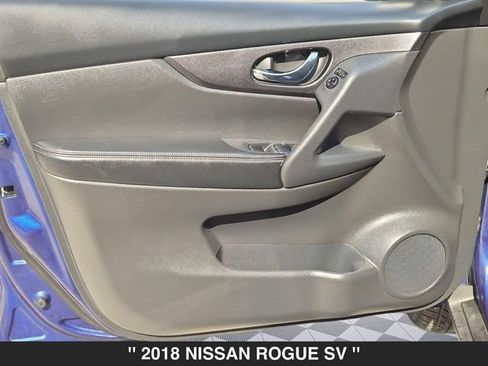 Used 2018 Nissan Rogue SV AWD/4WD image 10