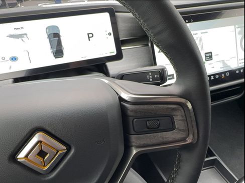 Used 2026 Rivian R1S Adventure AWD/4WD image 40