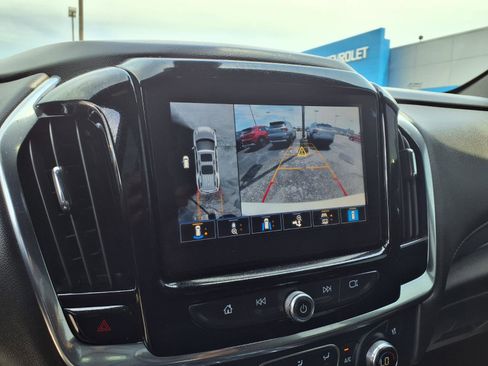 Used 2023 Chevrolet Traverse High Country FWD image 5